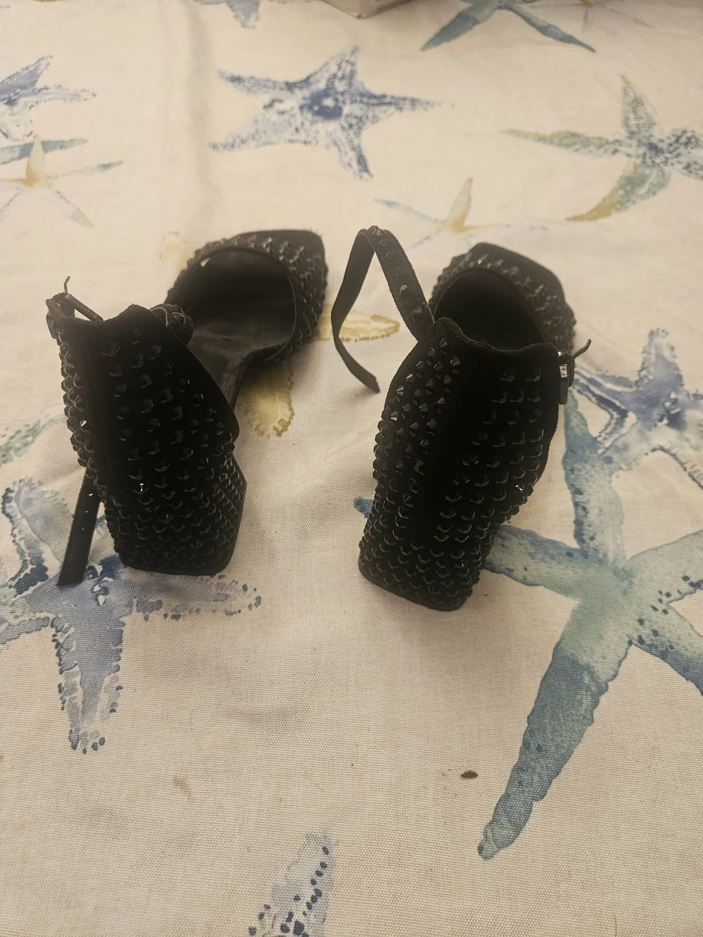 Reaction Kenneth Cole Black Studded Block Heel Sandals. Very Good Condition